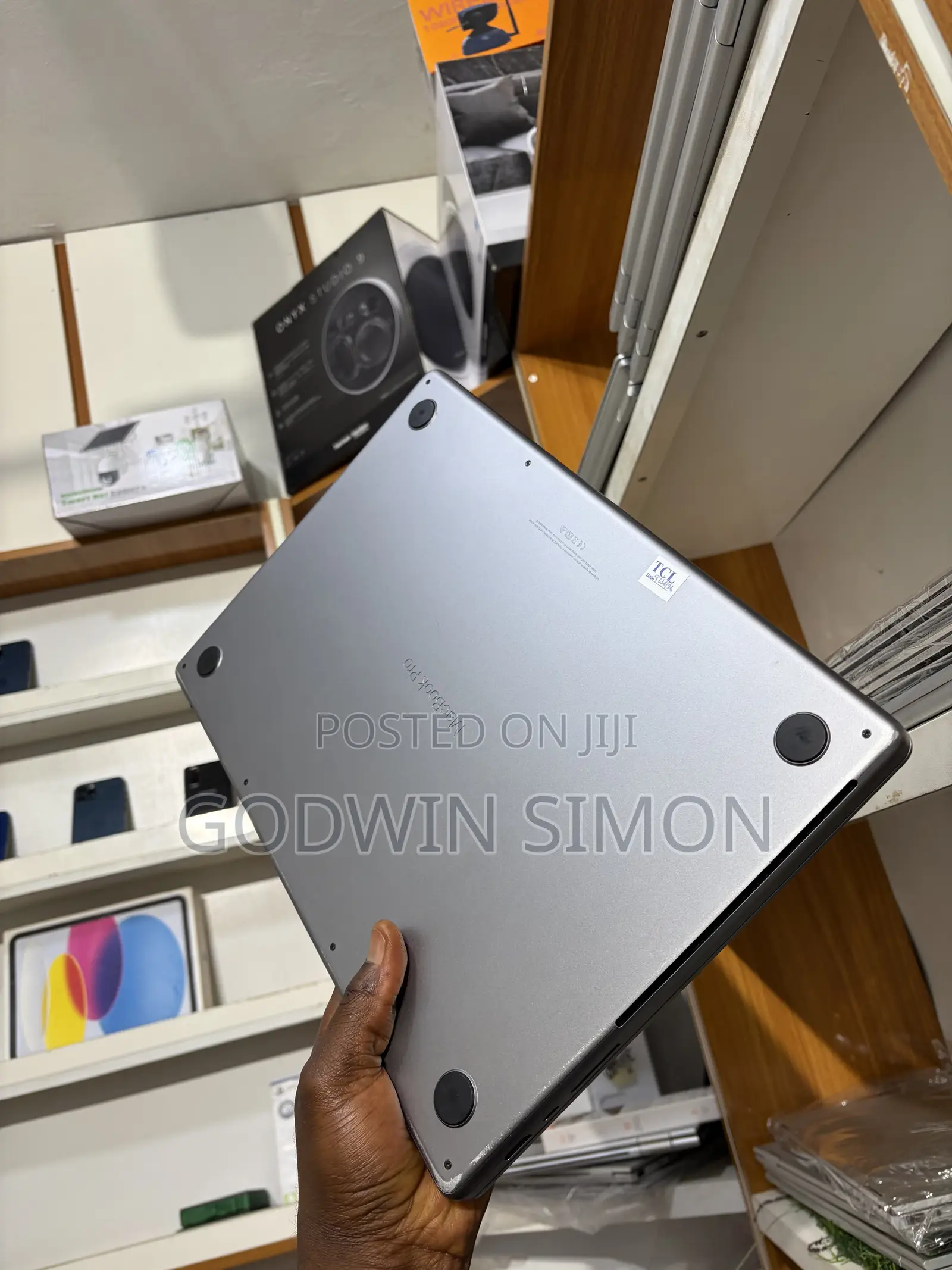 Laptop Apple MacBook Pro 2021 M1 32GB Apple M1 Pro SSD 1T