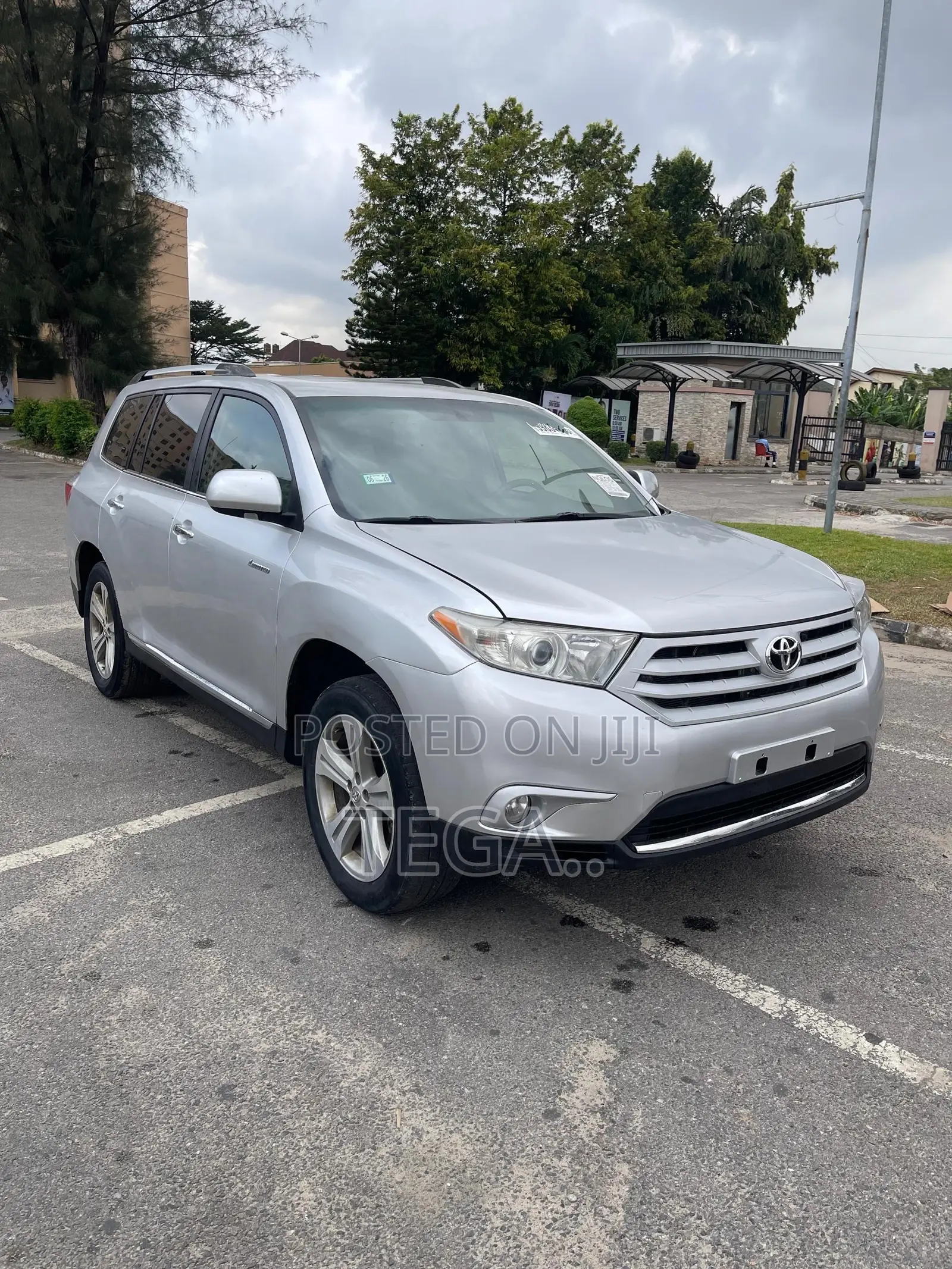 Toyota Highlander Limited 3.5l 4WD 2013 Silver