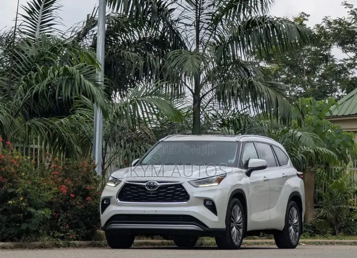 Toyota Highlander 2021 White
