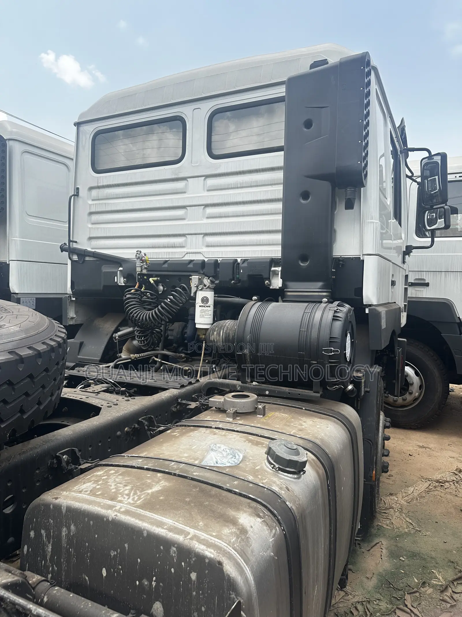 New Shacman Truck Tractor Head