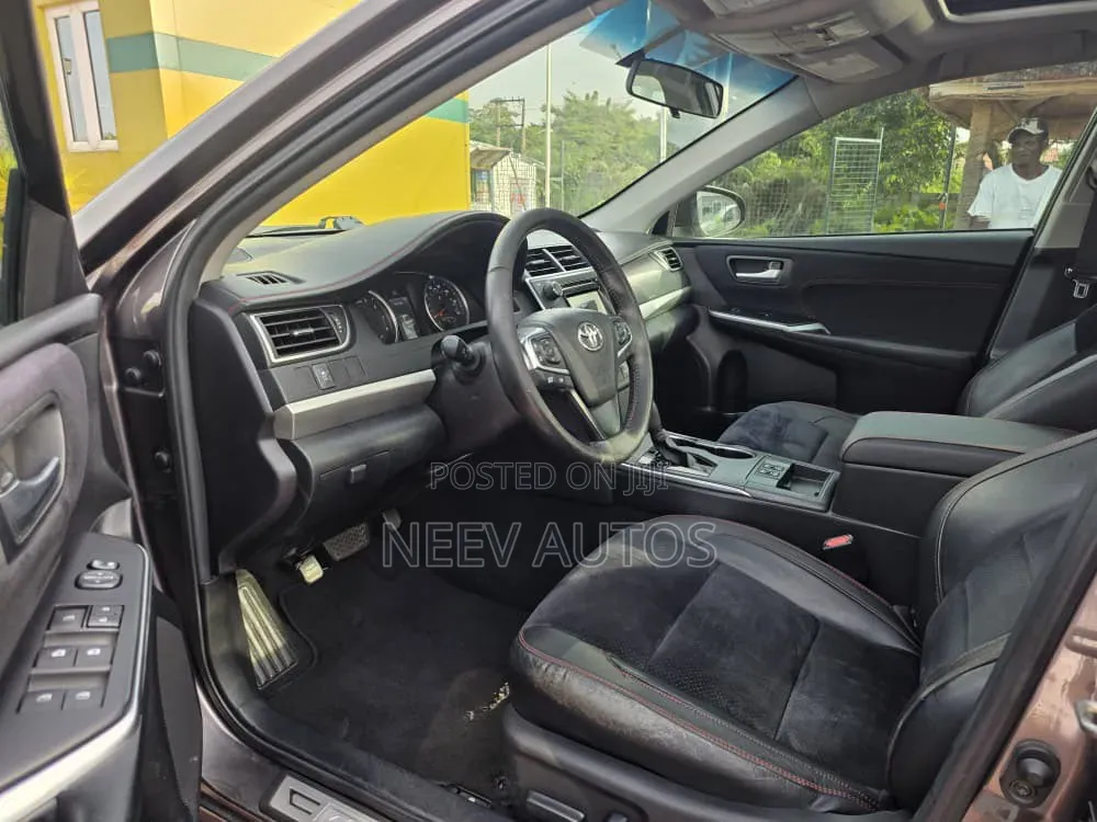 Toyota Camry XSE 4dr Sedan (2.5L 4cyl 6A) 2015 Gray