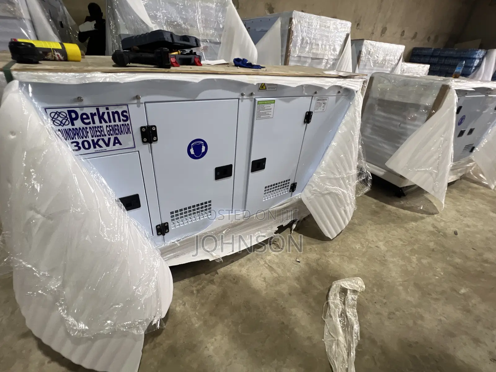 30kva Brand New Perkins Soundproof Diesel Generators 100% Copper 