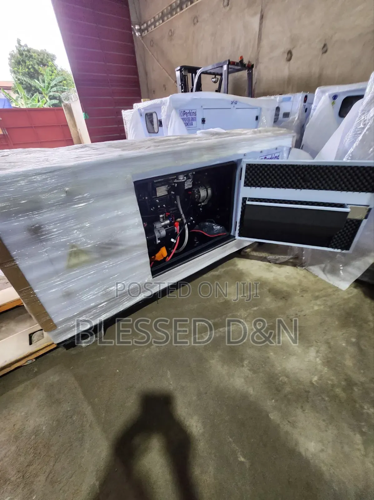 15kva Perkins Soundproof Diesel Generator Engine