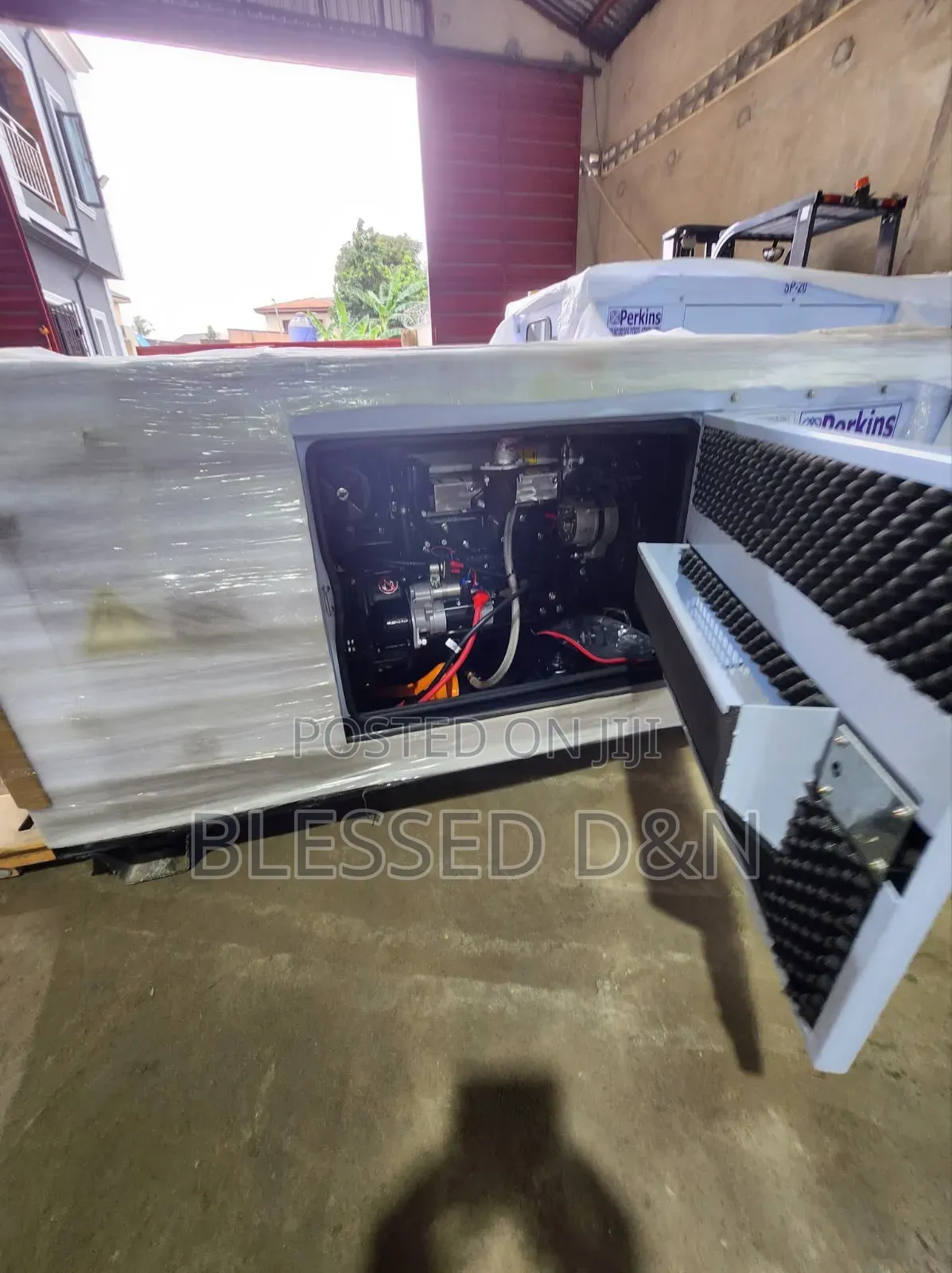 15kva Perkins Soundproof Diesel Generator Engine
