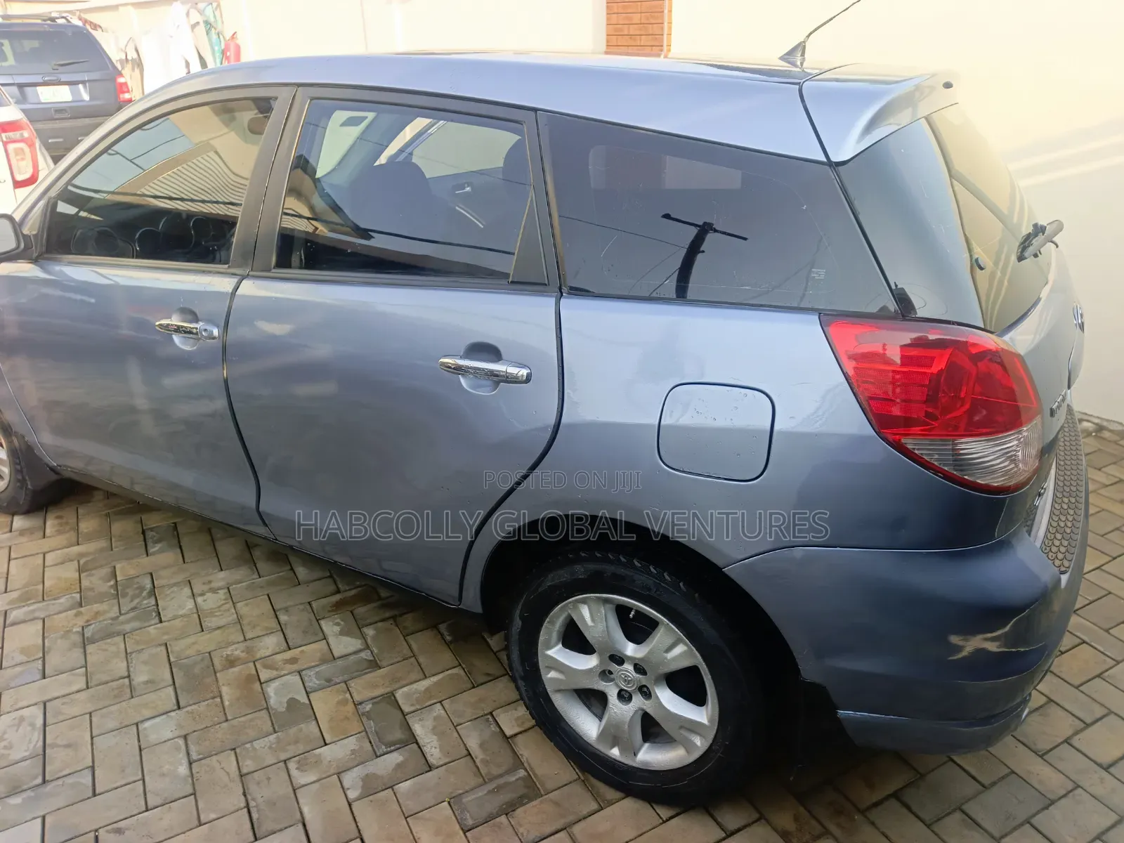 Toyota Matrix XR Hatchback FWD (1.8L 4cyl 4A) 2004 Blue