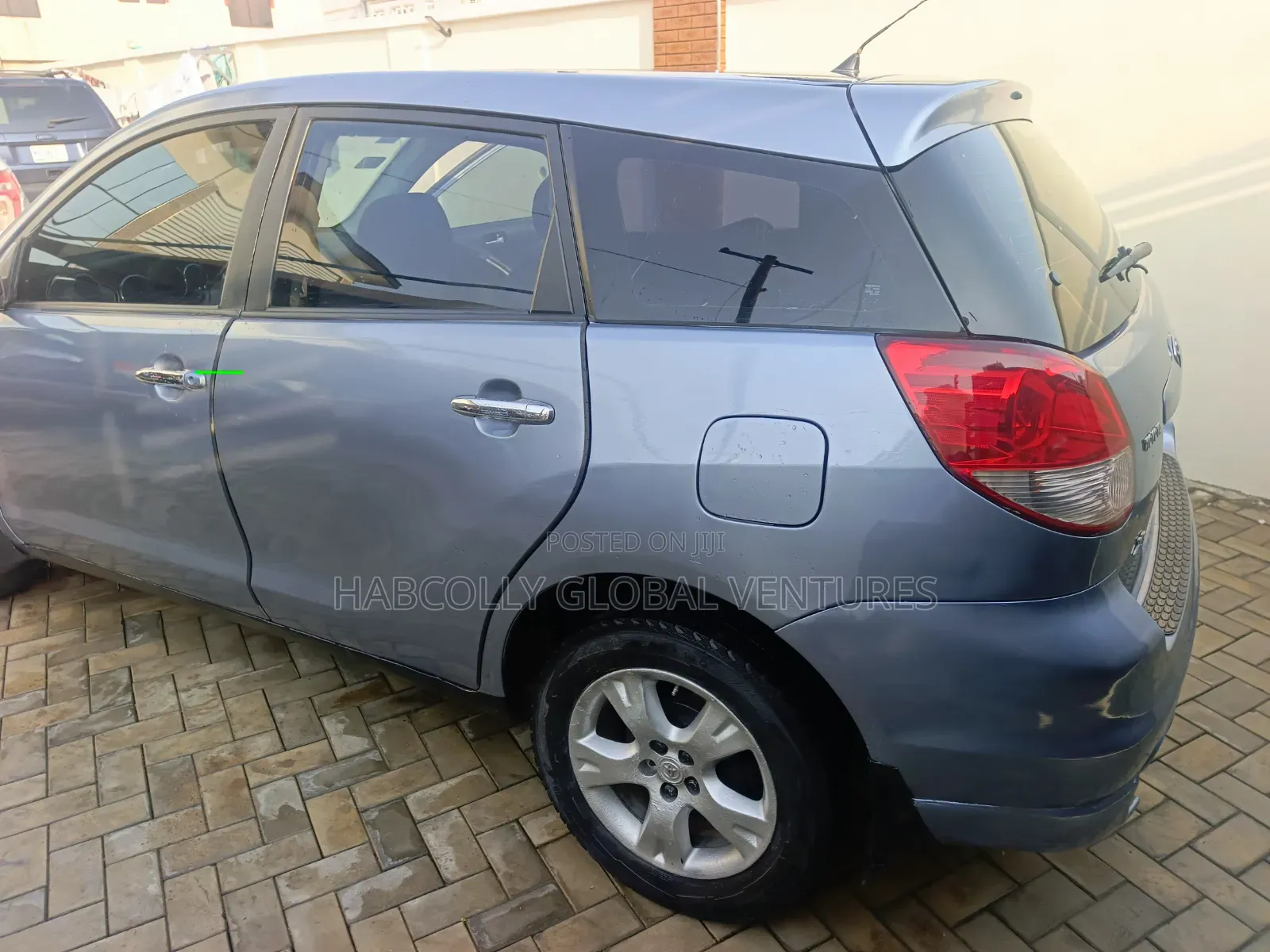 Toyota Matrix XR Hatchback FWD (1.8L 4cyl 4A) 2004 Blue