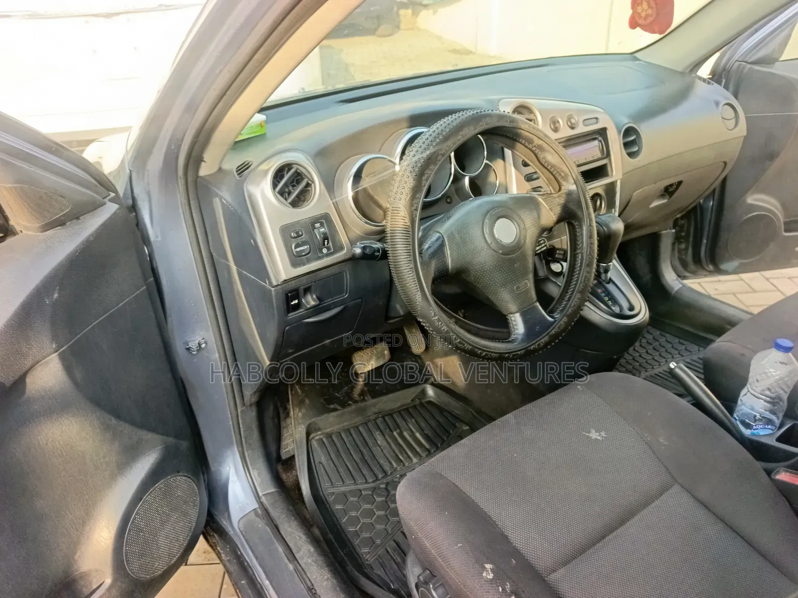 Toyota Matrix XR Hatchback FWD (1.8L 4cyl 4A) 2004 Blue
