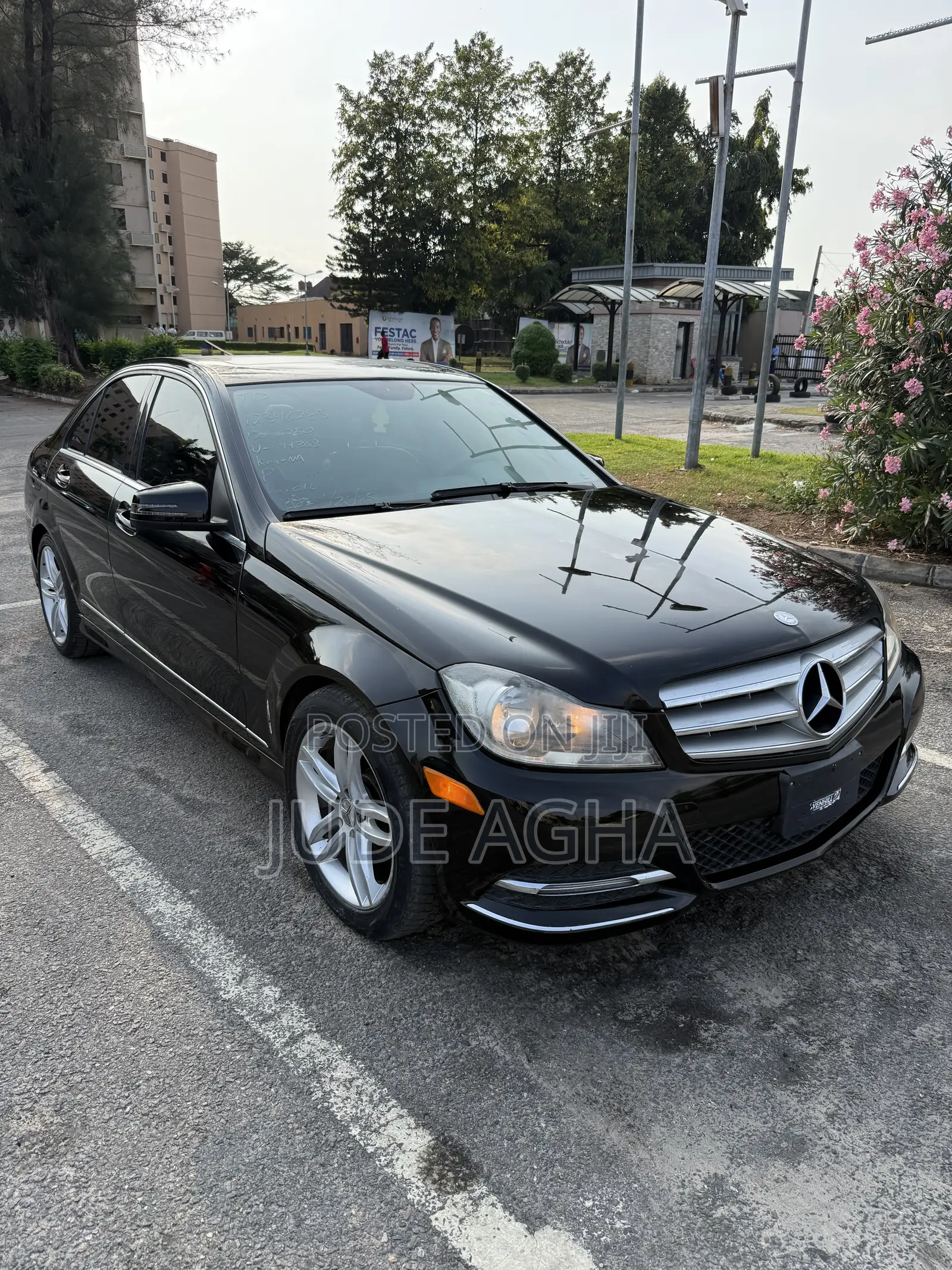 Mercedes-Benz C300 Sport 4Matic Sedan AWD (3.0L 6cyl 7A) 2012 Black