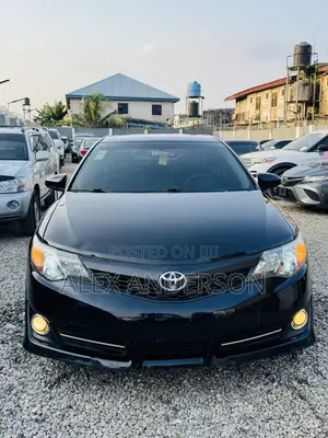 Toyota Camry SE 4dr Sedan (2.5L 4cyl 6A) 2014 Black