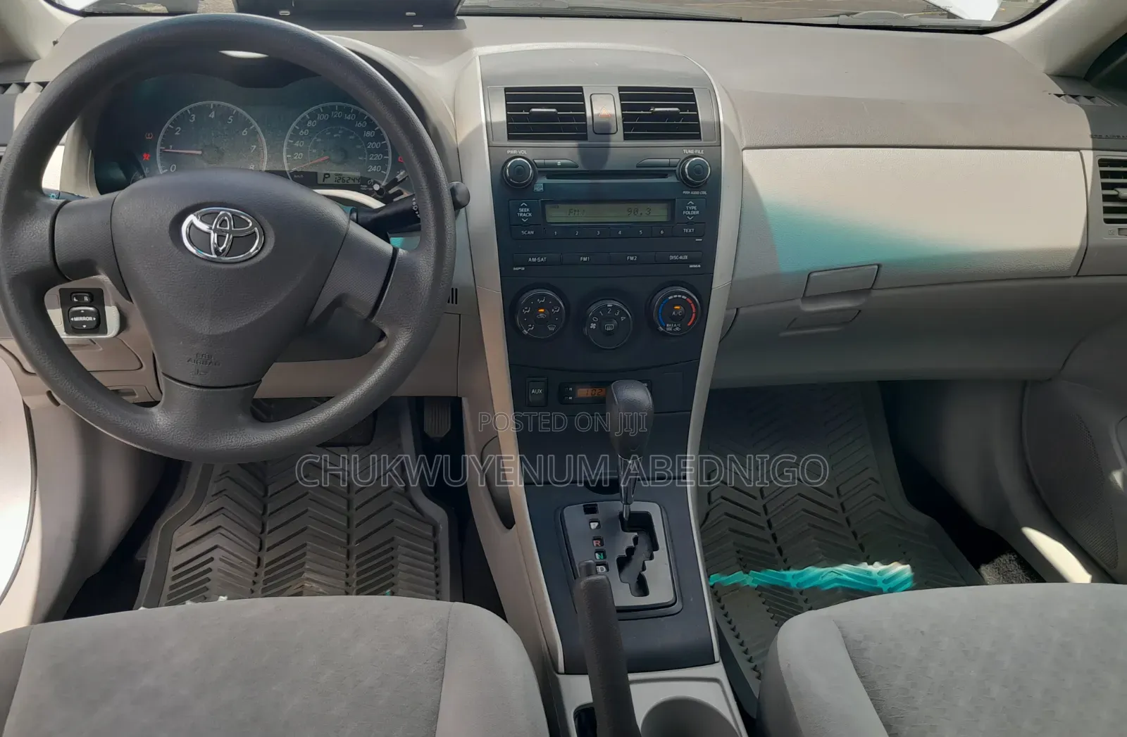 Toyota Corolla 2010 Silver