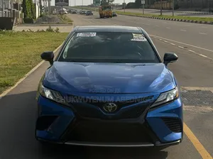 Toyota Camry 2019 Blue