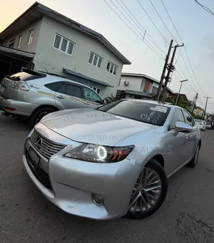 Lexus ES 2013 Silver