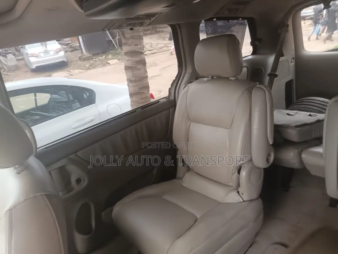 Toyota Sienna LE 4WD 2007 Gold