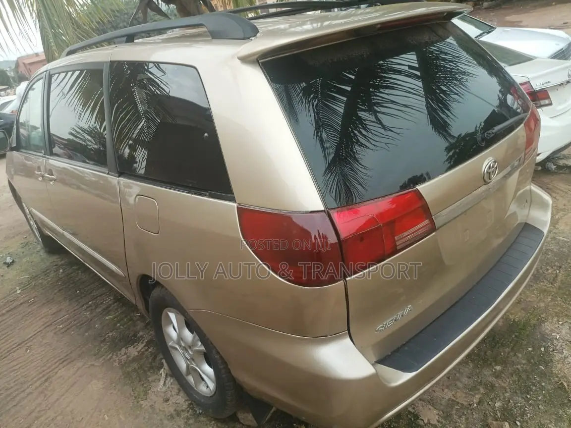 Toyota Sienna LE 4WD 2007 Gold