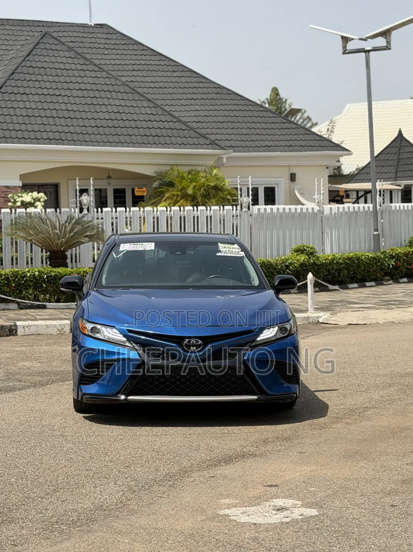 Toyota Camry XSE V6 (3.5L V6 8A) 2019 Blue