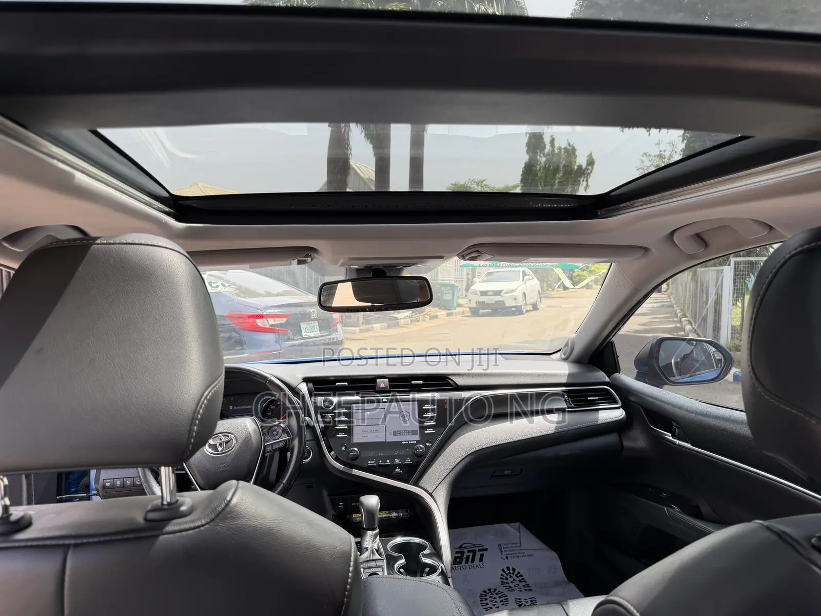 Toyota Camry XSE V6 (3.5L V6 8A) 2019 Blue