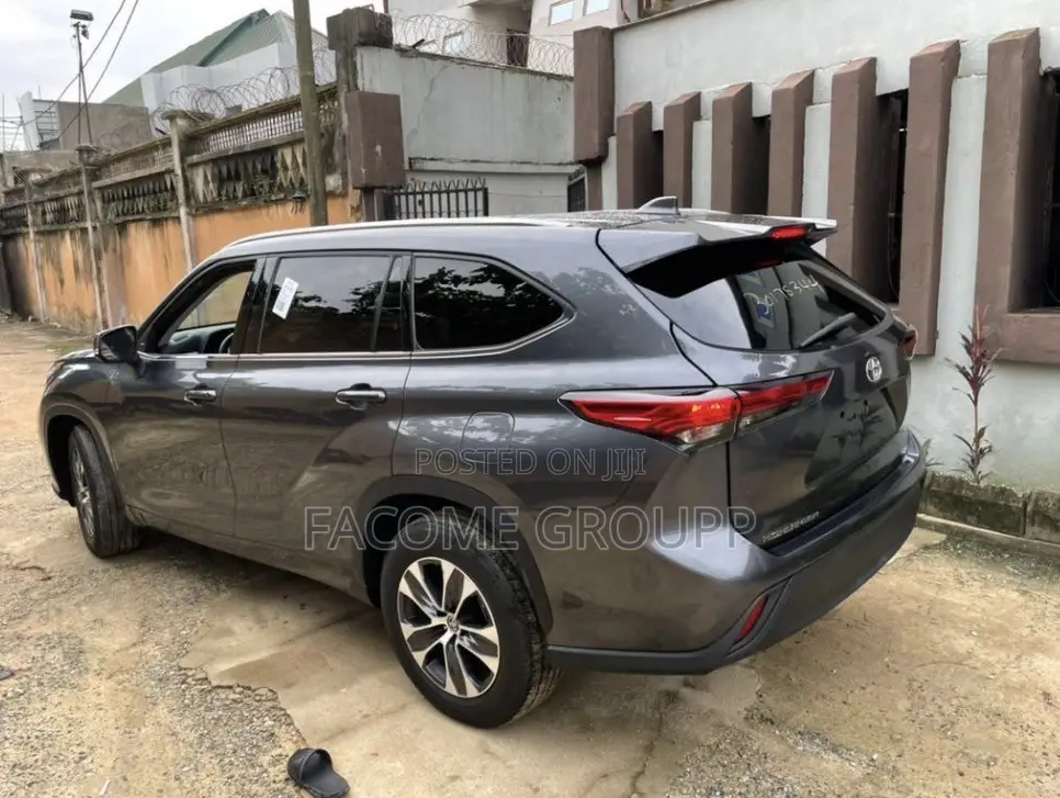 Toyota Highlander 2021 Gray