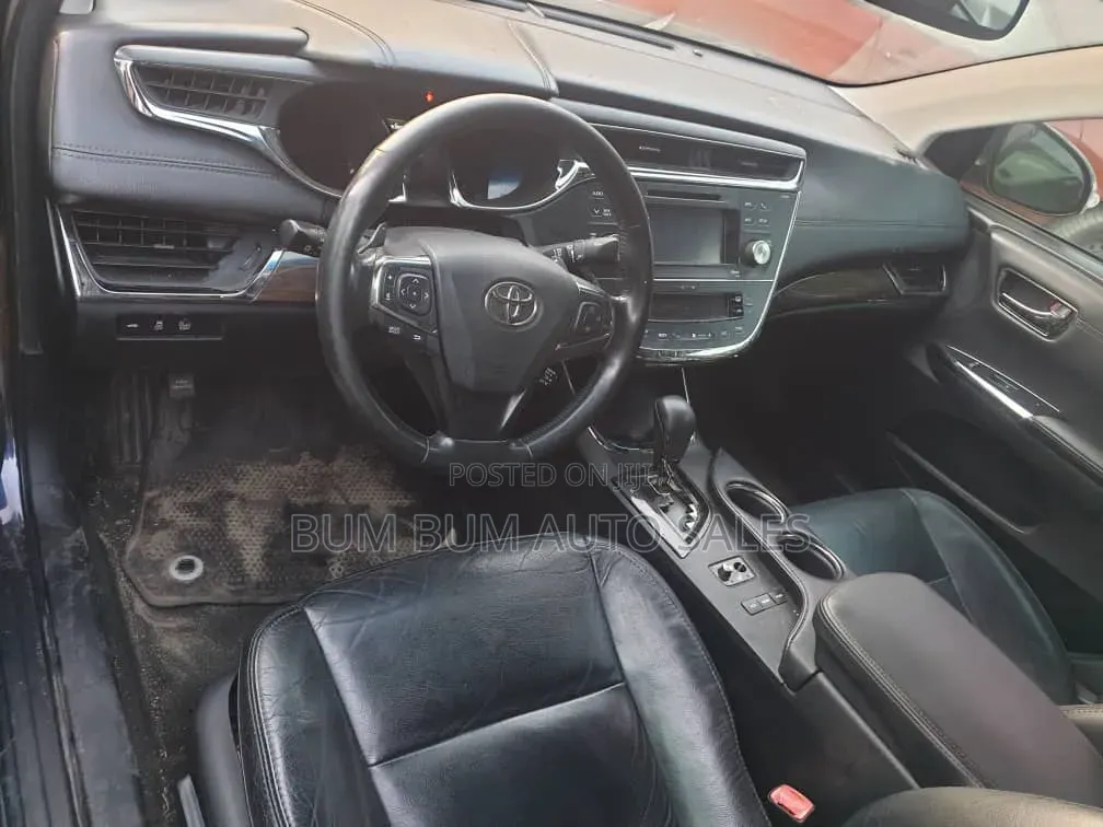 Toyota Avalon XLE Sedar FWD (3.5L 6cyl 6A) 2013 Blue