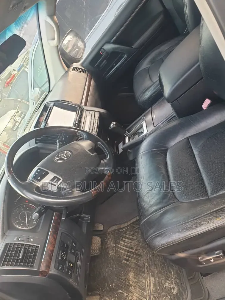 Toyota Land Cruiser 4.5 V8 VXR 2015 Black