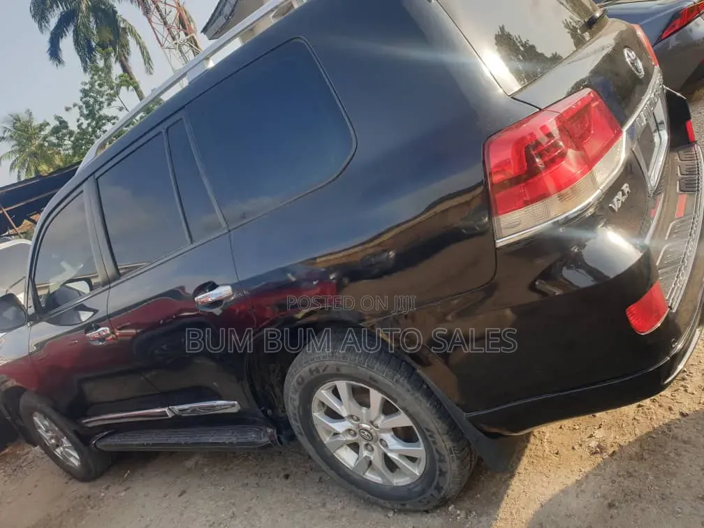 Toyota Land Cruiser 4.5 V8 VXR 2015 Black