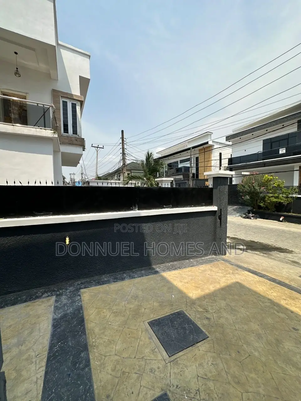 5bdrm Duplex in Osapa london for sale
