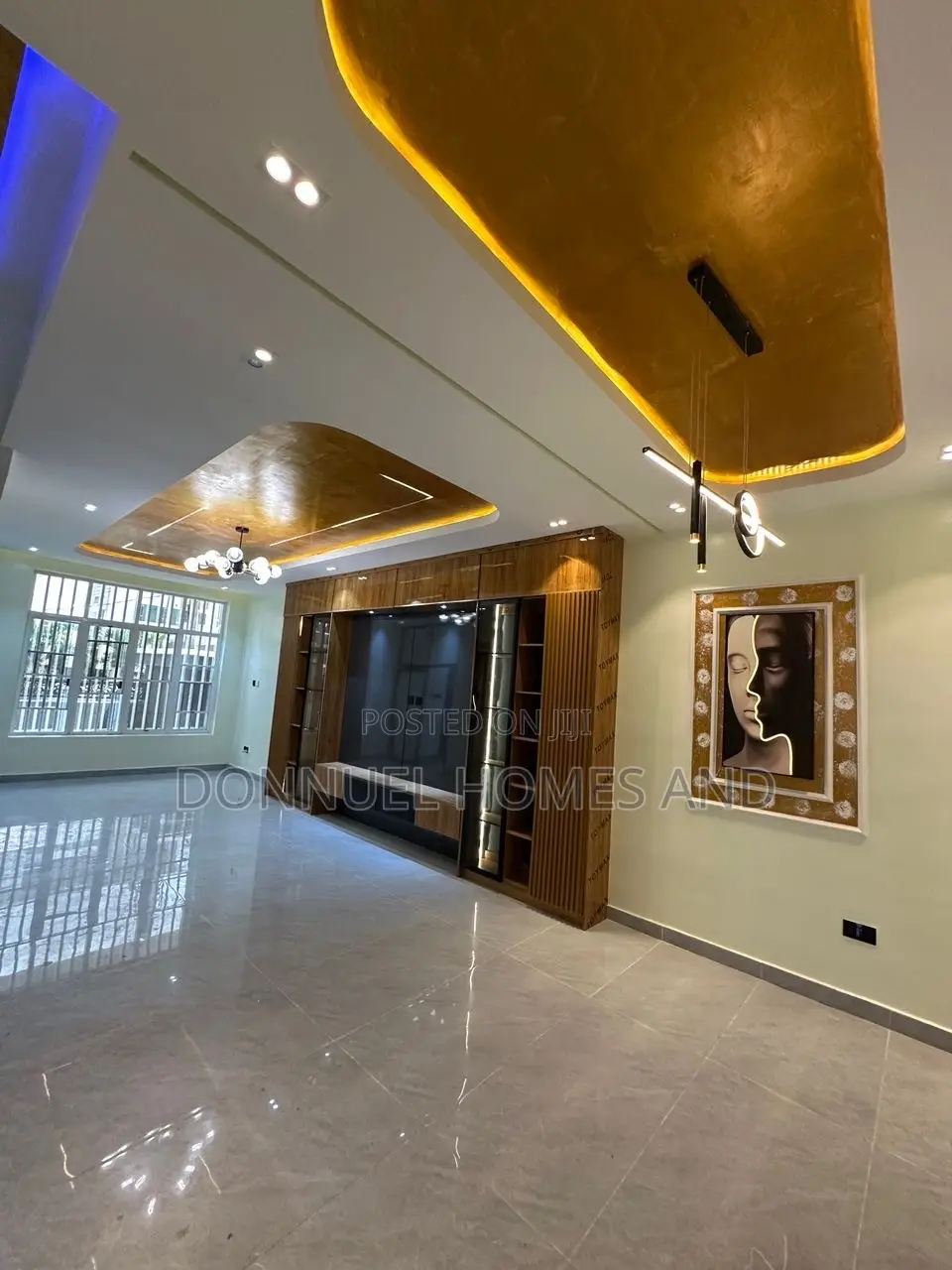 5bdrm Duplex in Osapa london for sale