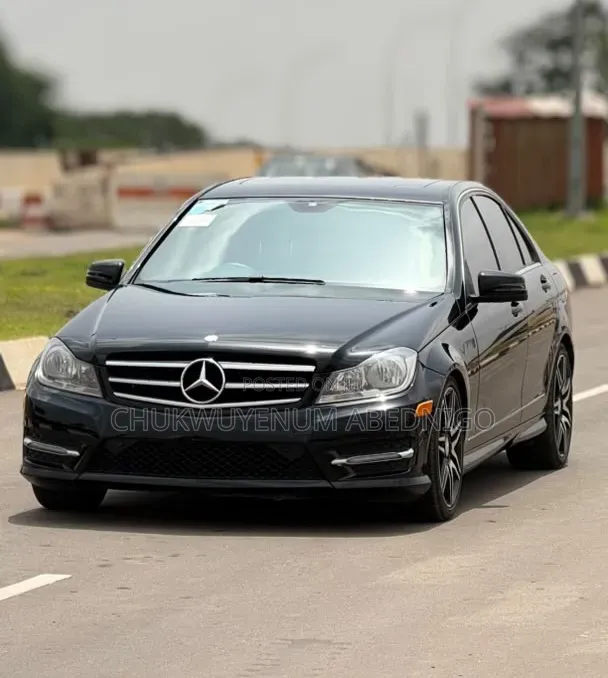 Mercedes-Benz C300 2013 Black
