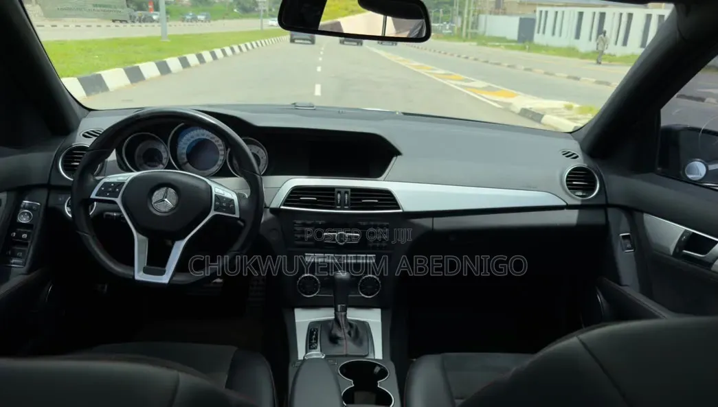 Mercedes-Benz C300 2013 Black
