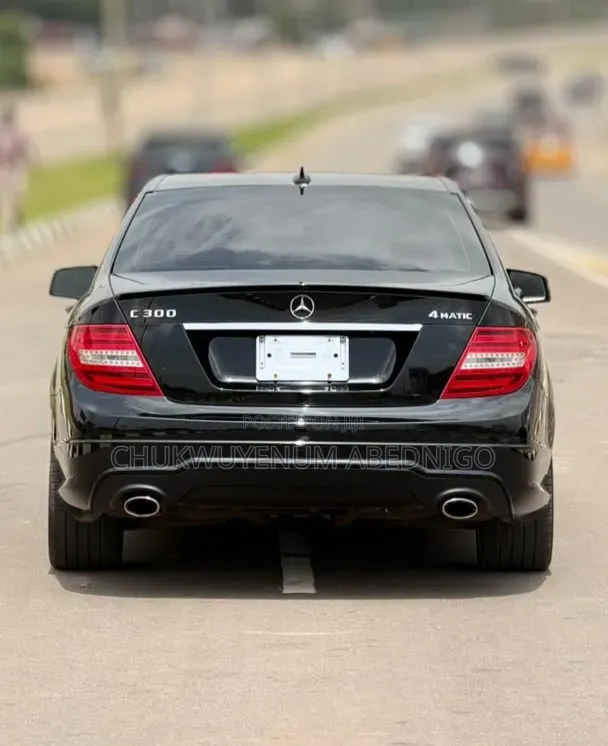 Mercedes-Benz C300 2013 Black