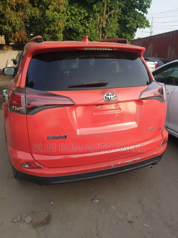 Toyota RAV4 LE AWD (2.5L 4cyl 6A) 2017 Red