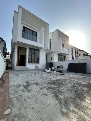 5bdrm Duplex in Osapa london for sale