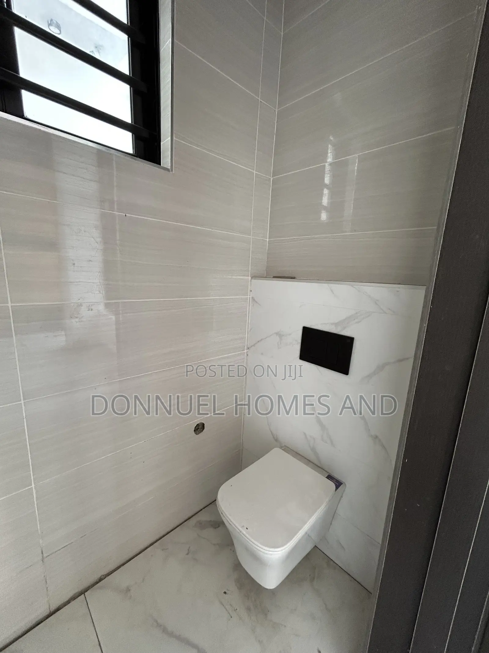 5bdrm Duplex in Osapa london for sale