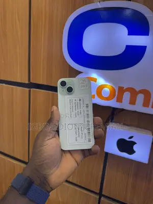 Apple iPhone 15 128 GB Green