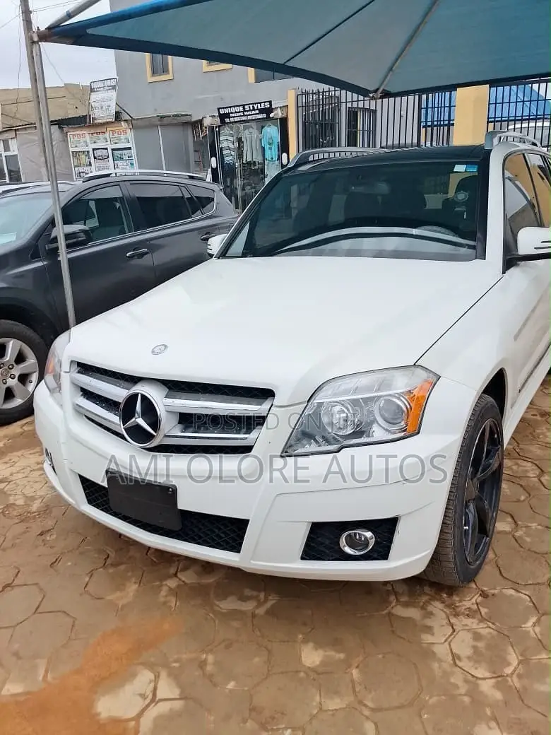 Mercedes-Benz GLK-Class 350 4MATIC 2012 White