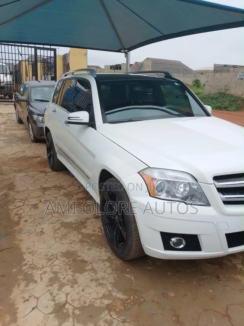 Mercedes-Benz GLK-Class 350 4MATIC 2012 White