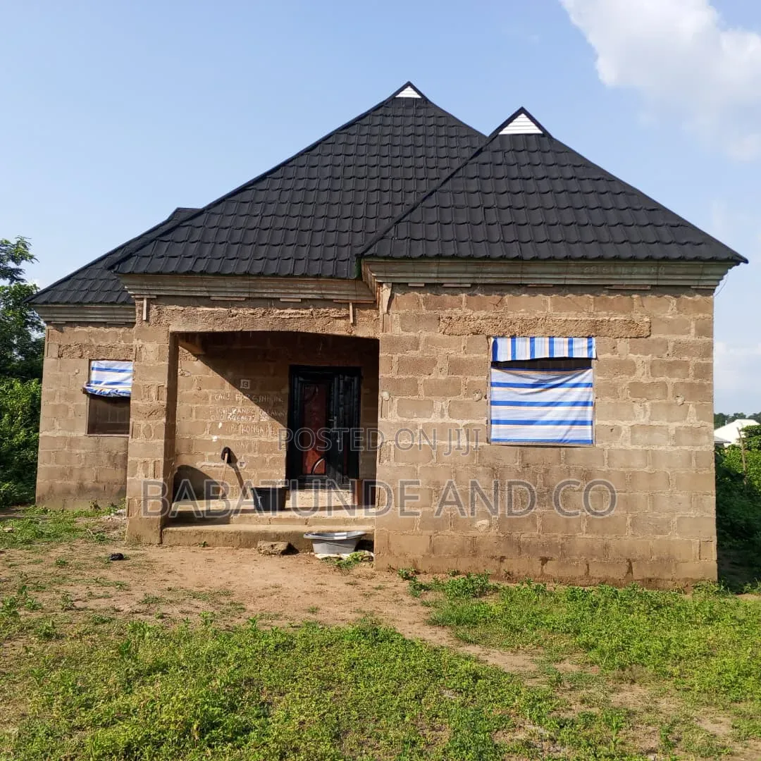 3bdrm Bungalow in Iwo Road for sale