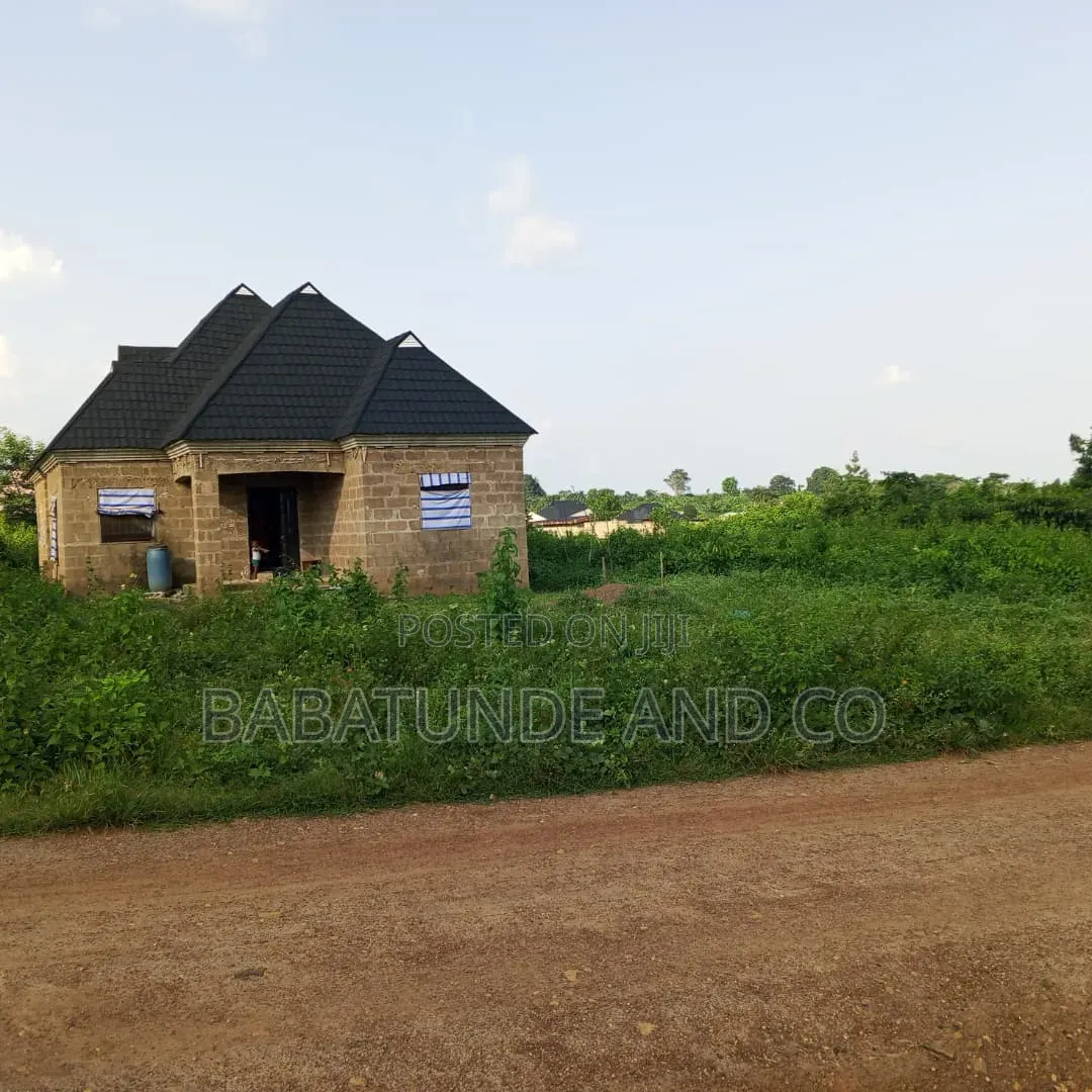 3bdrm Bungalow in Iwo Road for sale
