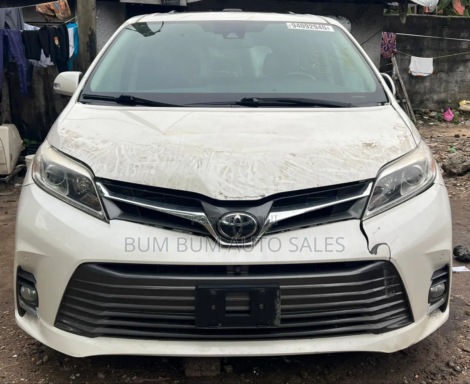 Toyota Sienna Limited AWD (3.5L 6cyl 8A) 2018 White