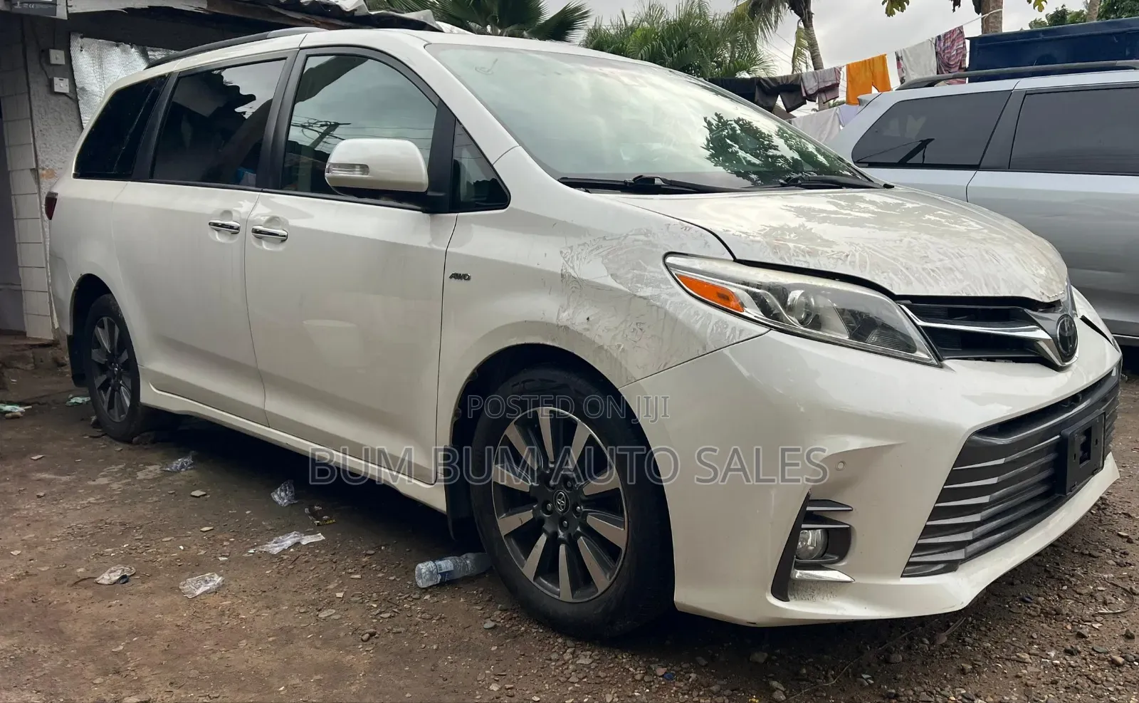 Toyota Sienna Limited AWD (3.5L 6cyl 8A) 2018 White