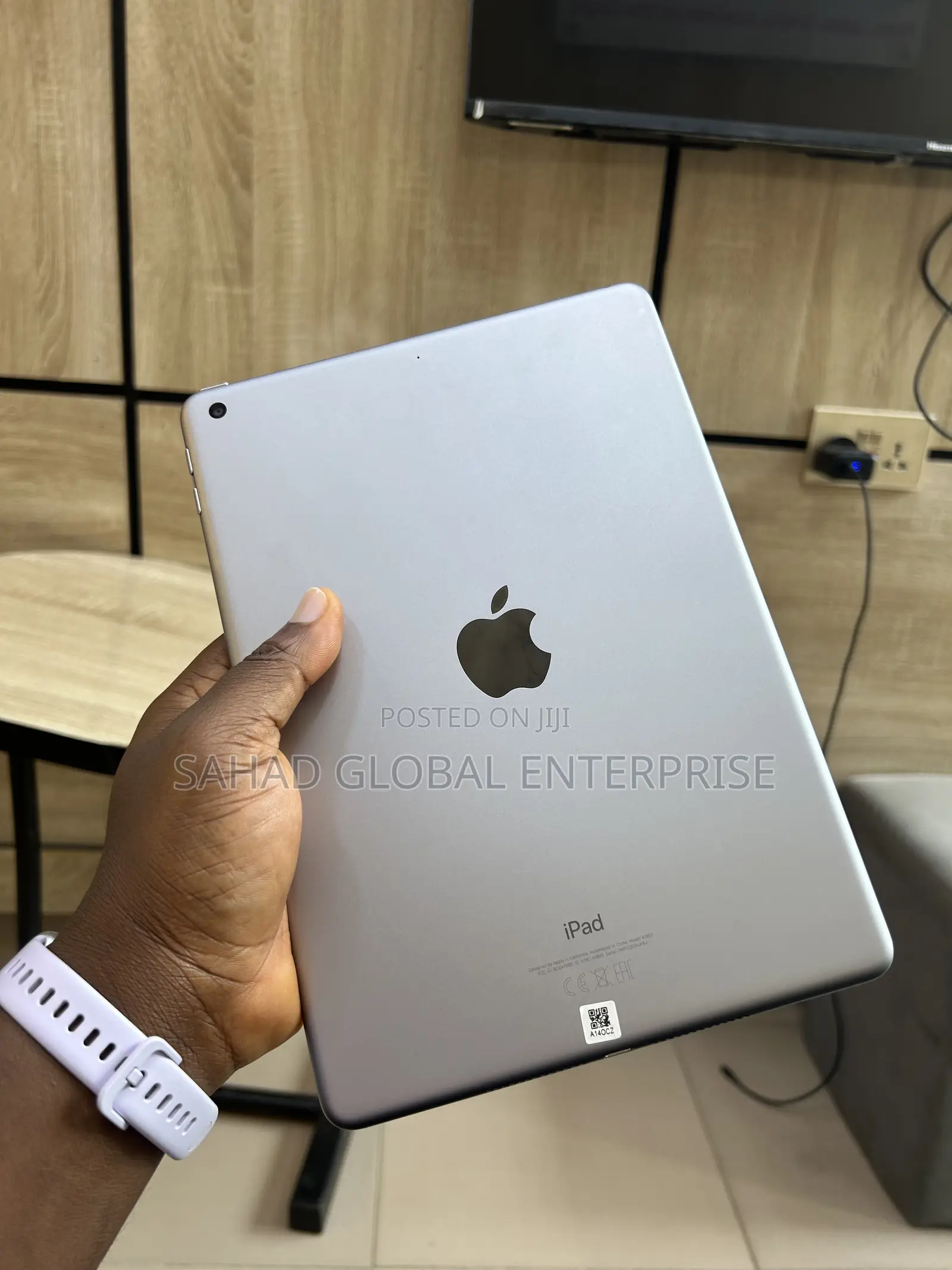Apple iPad 9.7 32 GB Gray