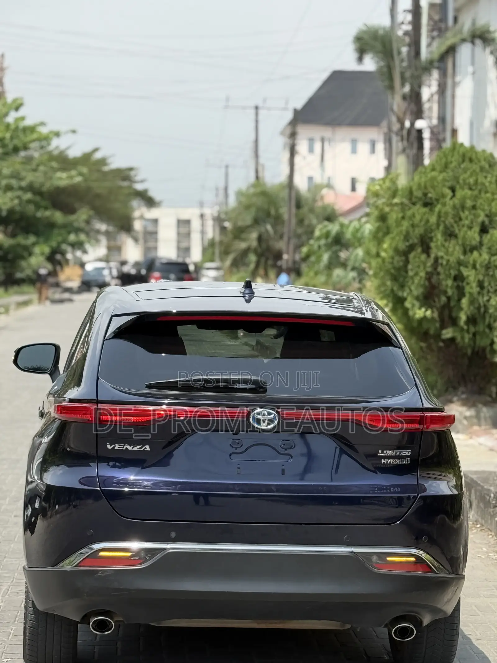 Toyota Venza Limited 2022 Blue