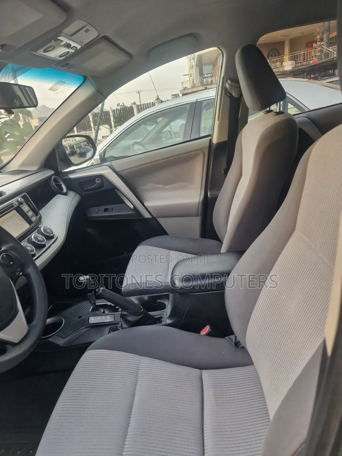 Toyota RAV4 LE 4dr SUV (2.5L 4cyl 6A) 2014 Gray