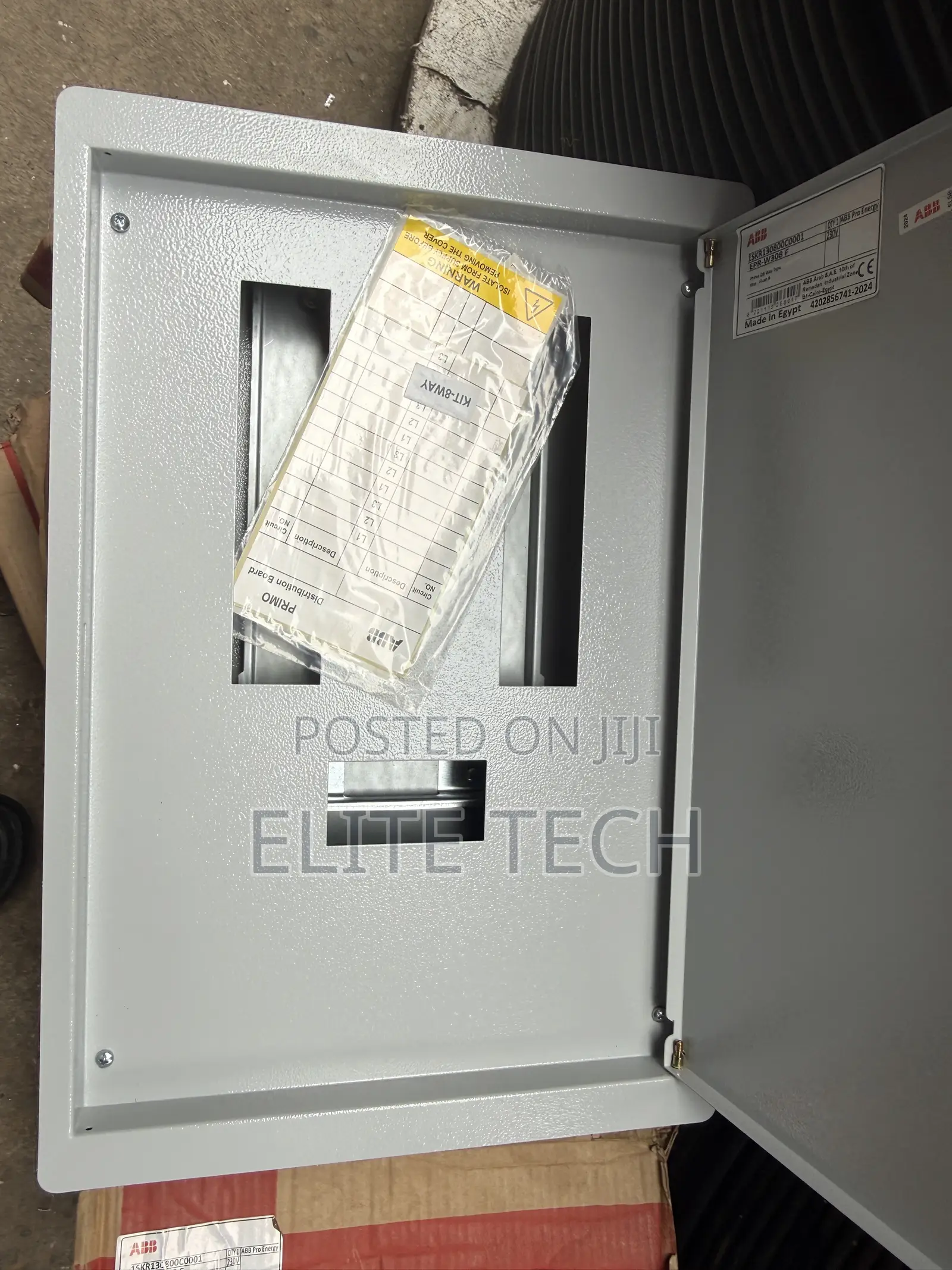 Original ABB D8 TPN Distribution Board – 8 Way 3-Phase DB Box