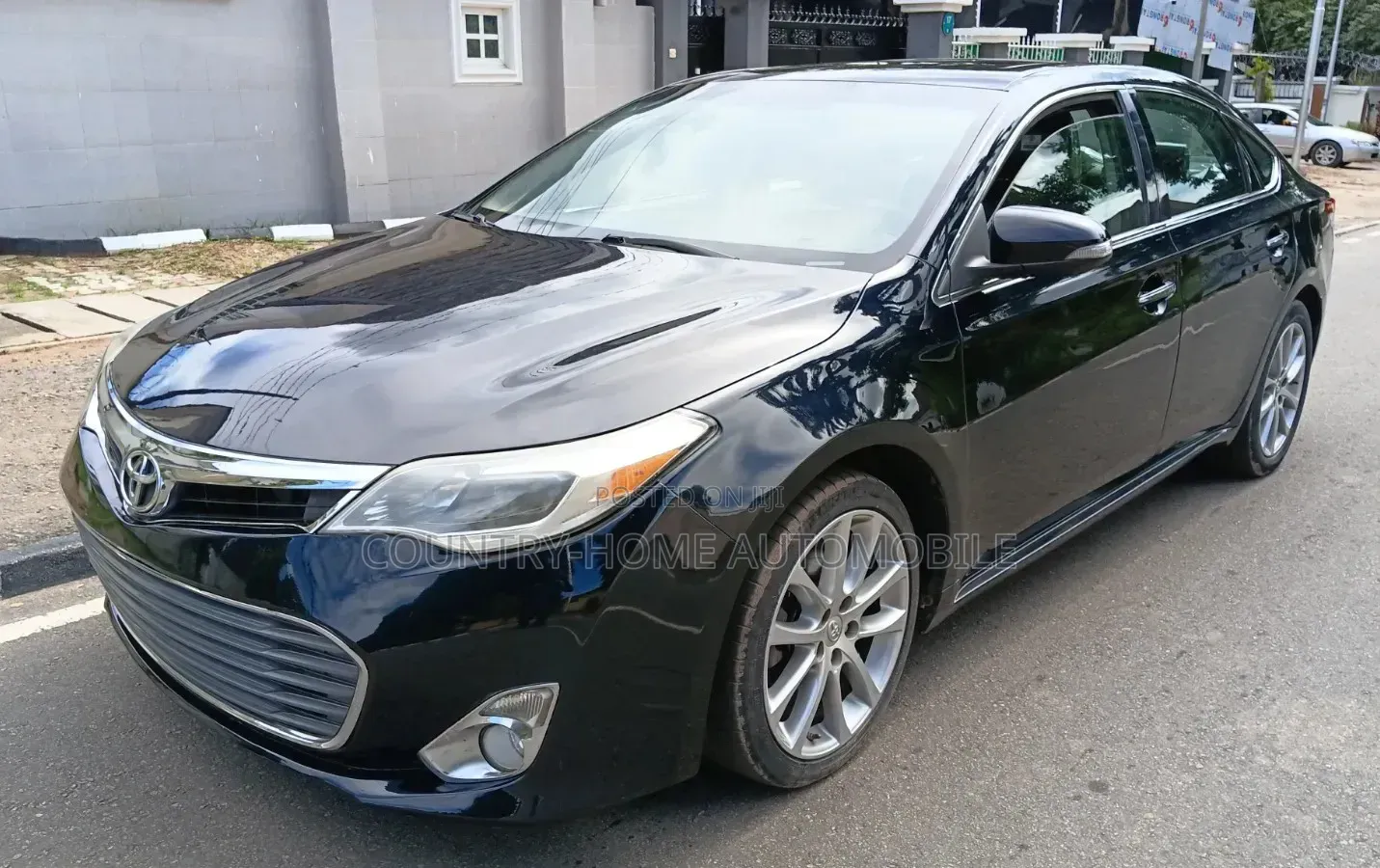 Toyota Avalon XLE Premium 4dr Sedan (3.5L 6cyl 6A) 2015 Matt Black