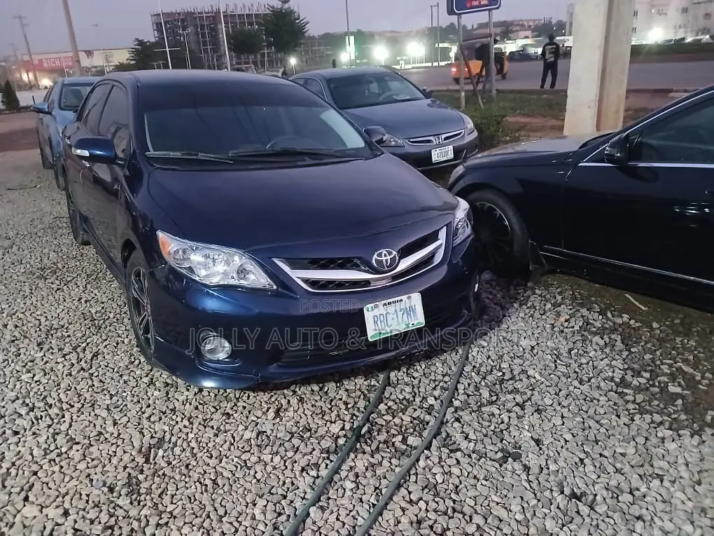 Toyota Corolla S 4dr Sedan (1.8L 4cyl 4A) 2013 Blue