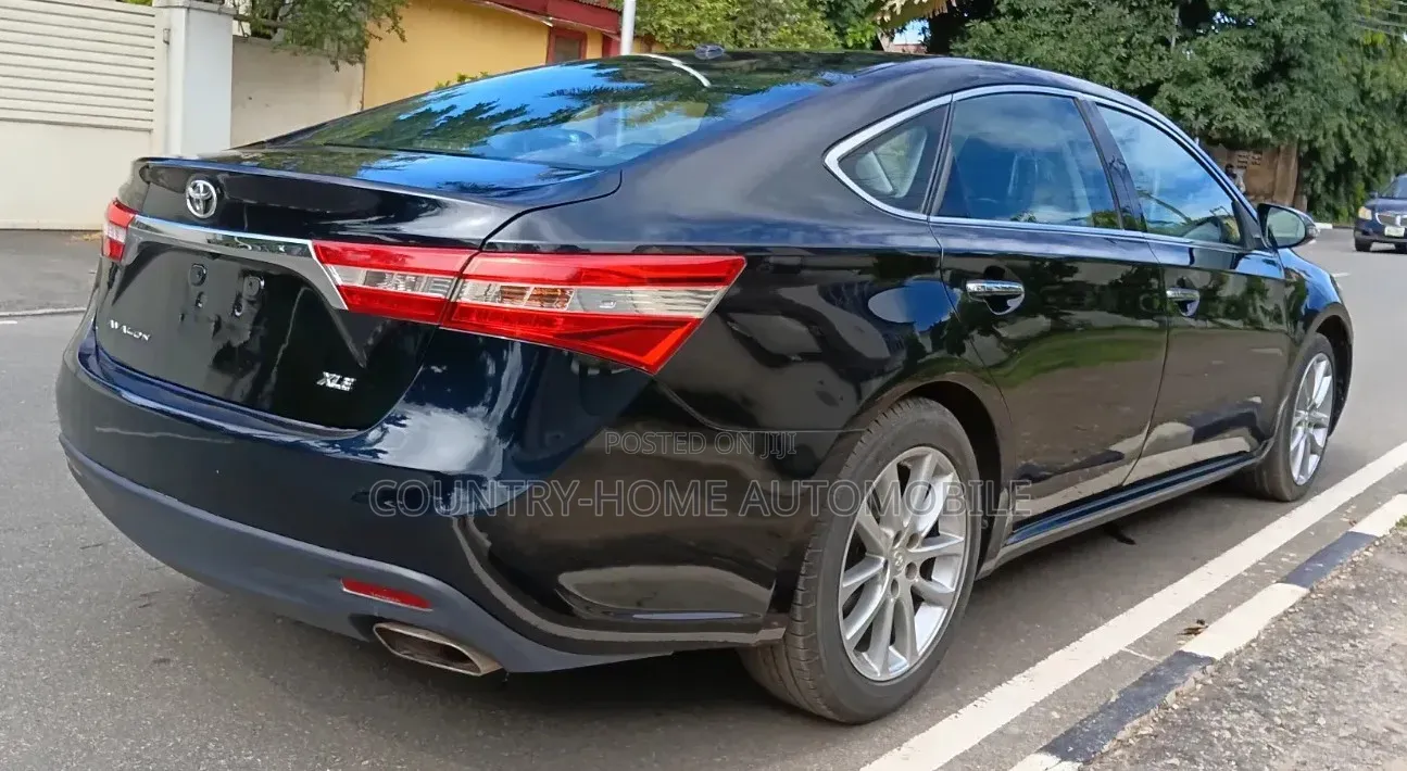 Toyota Avalon XLE Premium 4dr Sedan (3.5L 6cyl 6A) 2015 Matt Black