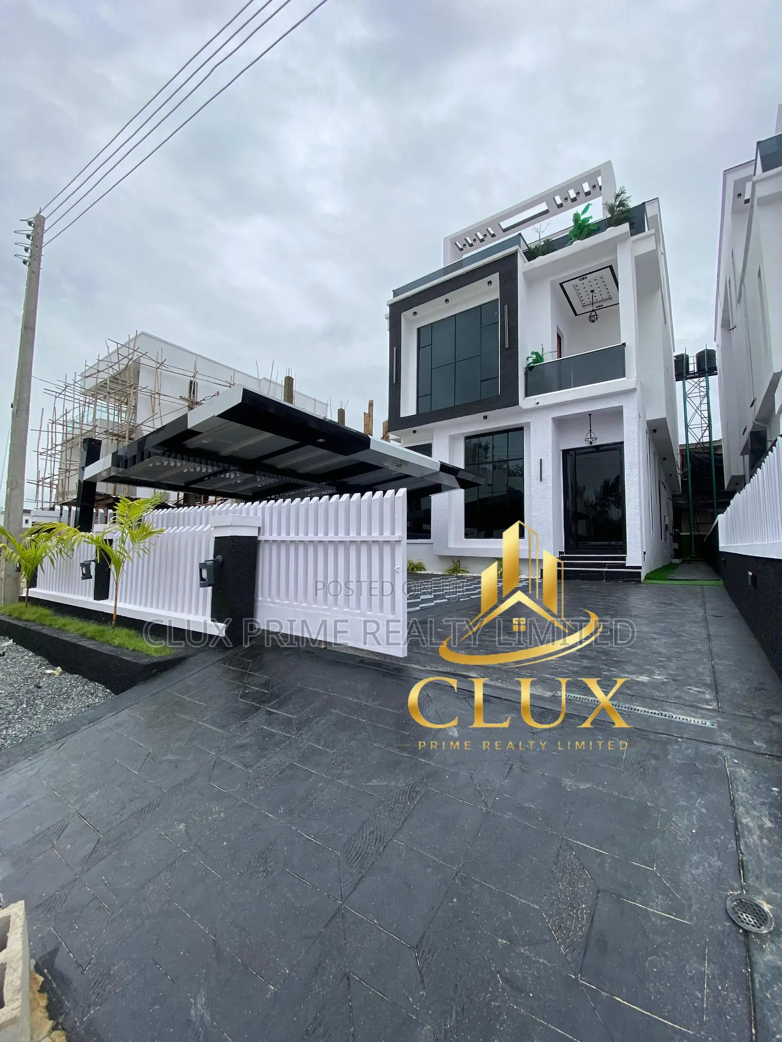 5bdrm Duplex in Ikota for sale