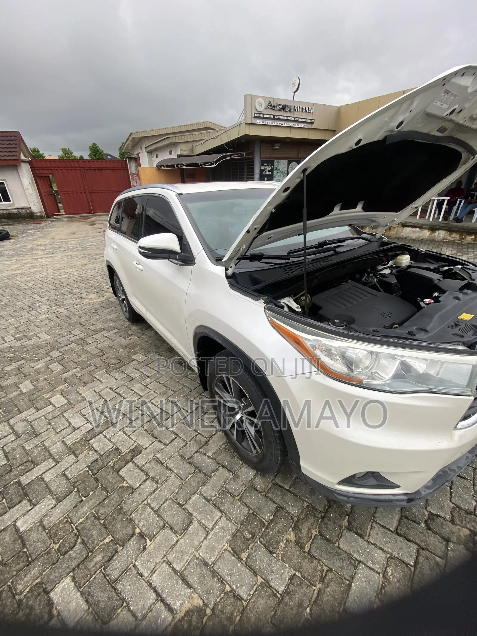 Toyota Highlander XLE V6 4x4 (3.5L 6cyl 6A) 2016 Off white