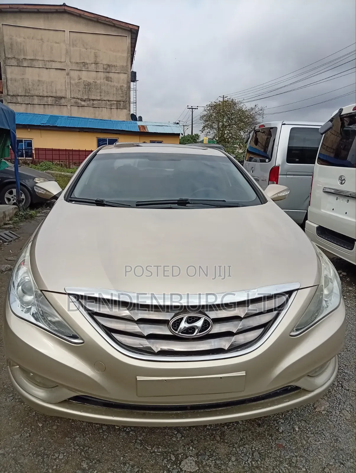 Hyundai Sonata SE 2.0T Sedan FWD (2.0L 4cyl 6A) 2012 Gold