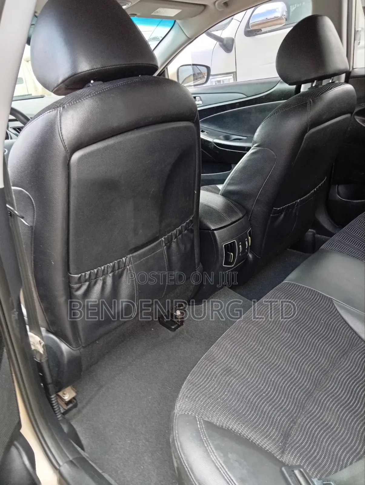 Hyundai Sonata SE 2.0T Sedan FWD (2.0L 4cyl 6A) 2012 Gold